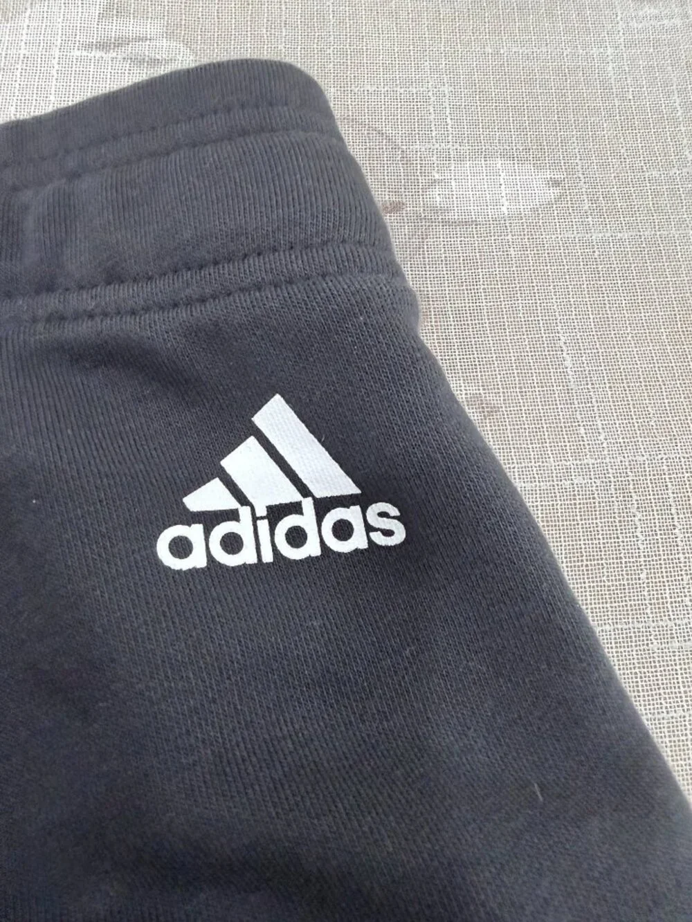 Adidas Women’s Medium Essentials Linear Black Fleece Joggers S97154